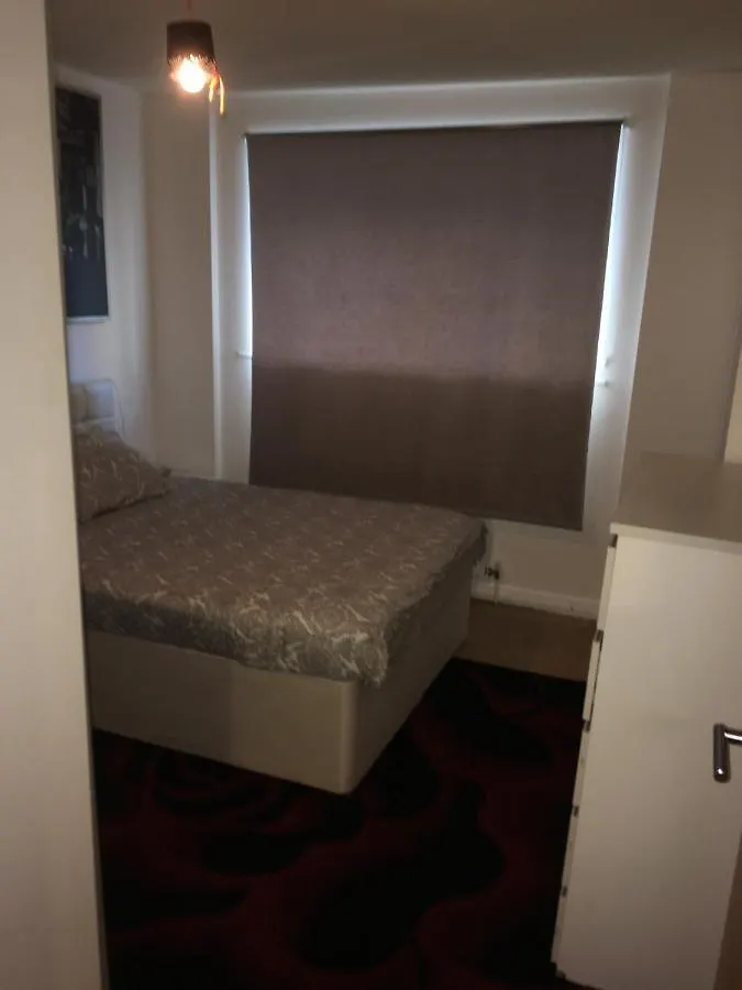 1 Bed Apt Near Canary Wharf London City Centre